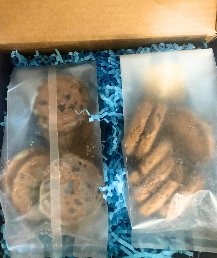 Gift Box | MA’at Kahk Chocolate Chip Pistachio Butter Cookies | Egyptian Dates