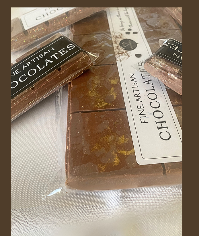 MA’at Egyptian Iwen Holographic Chocolate Bars | Pistachio | Egyptian Dates | Cranberries