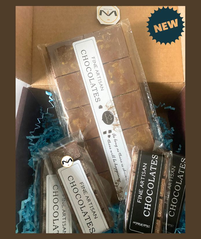 Gift Box Kit MA’at Egyptian Dubai Chocolate Bars | Iwen Tayeb Holographic Bars | Pistachio | Egyptian Dates | Cranberries | GOLD Dust