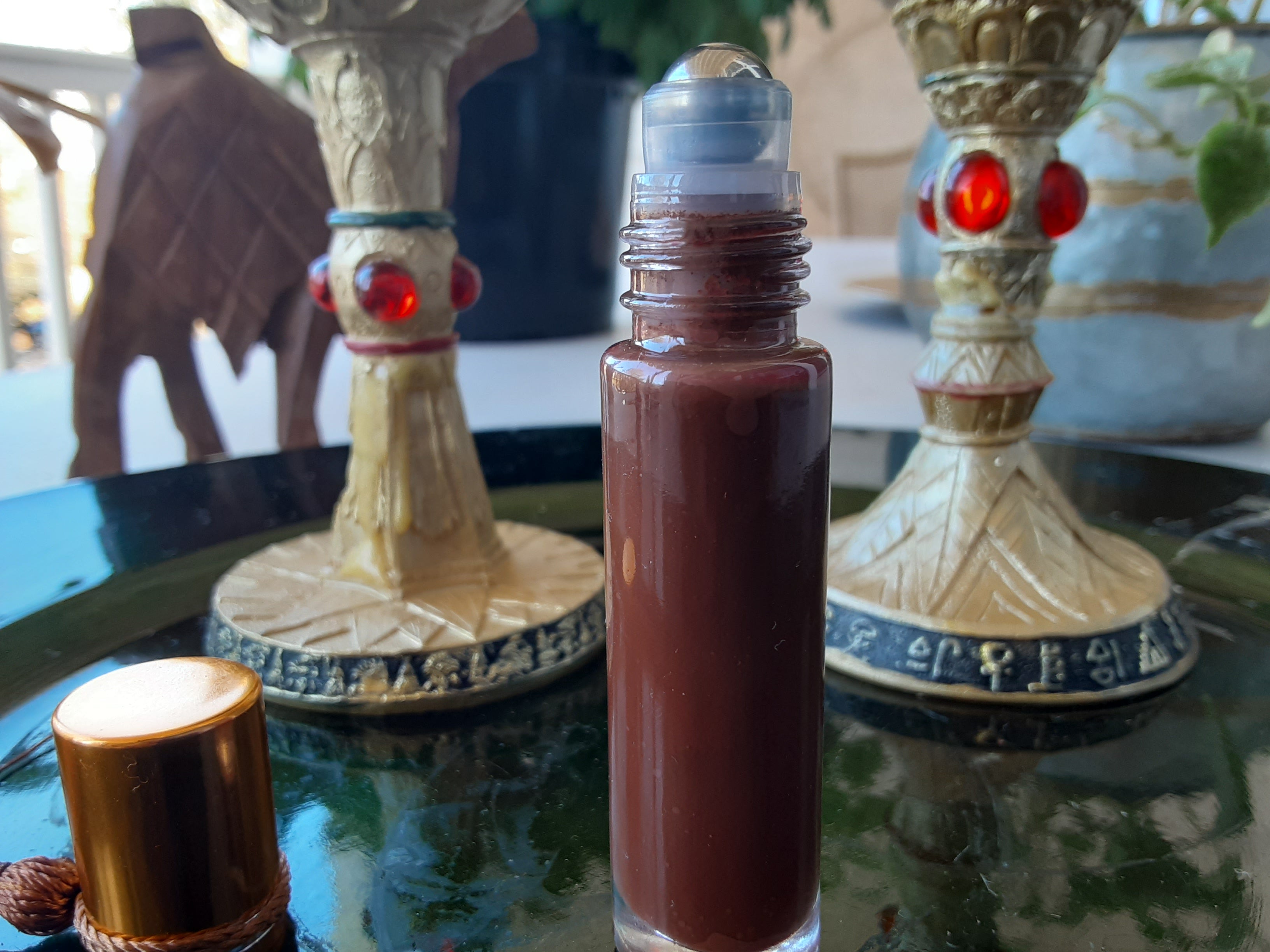 Topaz Oasis Queen | Queen Iolite | Lip Oil Gloss | Pomegranate Seed | Egyptian Geranium | Jojoba | Coconut