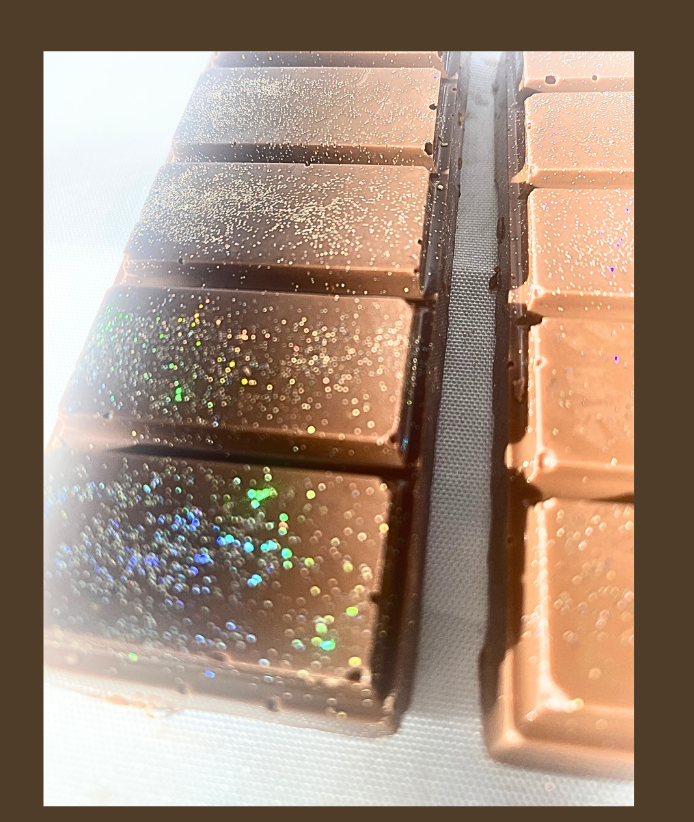 MA’at Egyptian Iwen Holographic Chocolate Bars | Pistachio | Egyptian Dates | Cranberries
