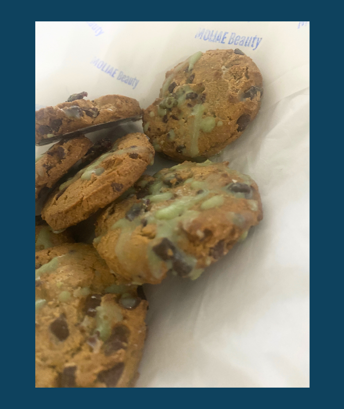 Gift Box | MA’at Kahk Chocolate Chip Pistachio Butter Cookies | Egyptian Dates