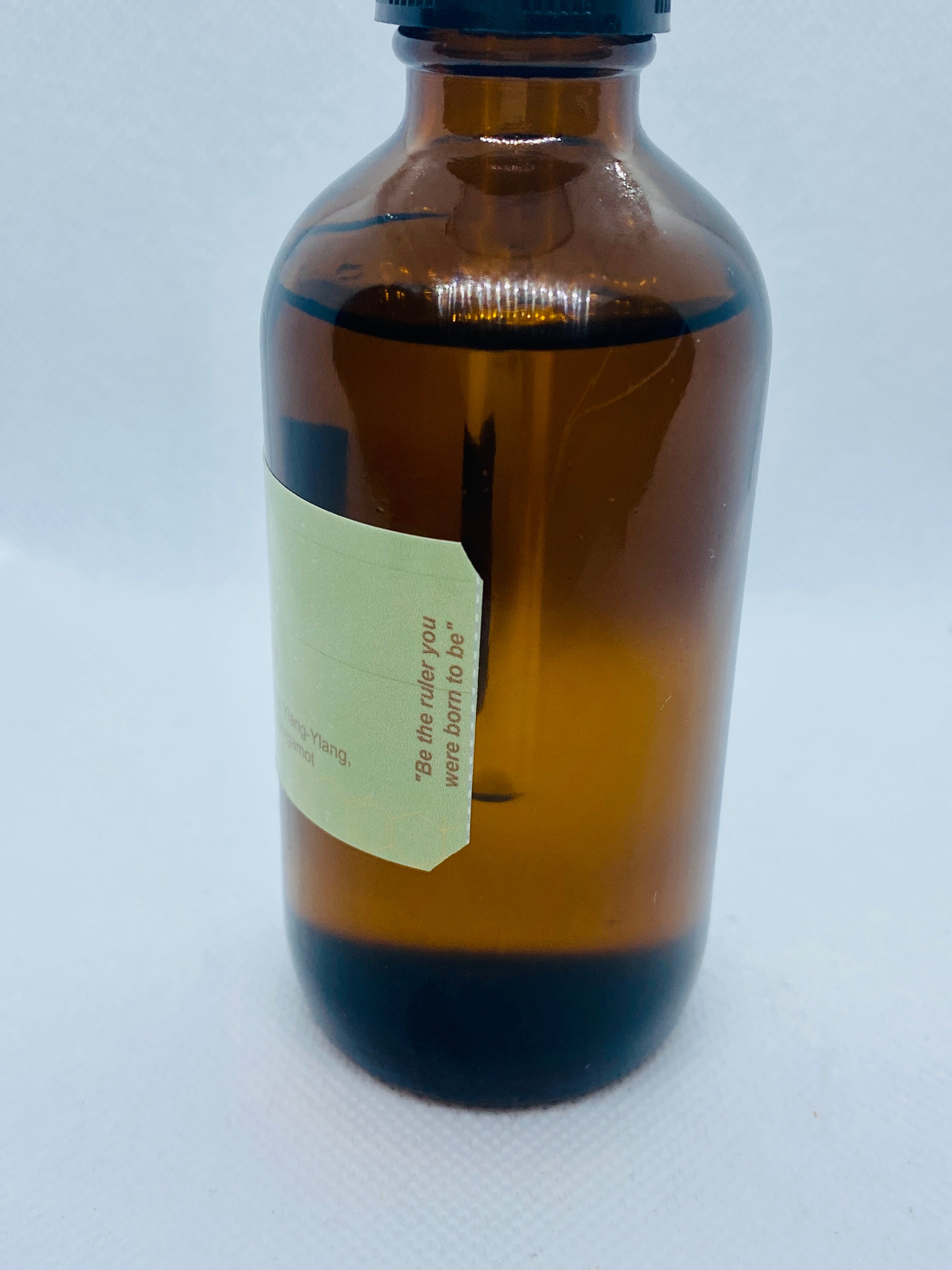 Gift Box Kit King In Me Collection | Sultan Horizon Bliss | Men Lip Oil | Beard Oil | Body Spray | Body Whipped Cream