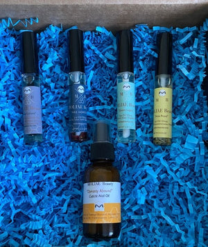 Skin Galore | Queens Day | Lip Oils | Brown Sugar Scrub | Eyelash Growth Oil | Sea Salt Scrub | Gift Box Kit